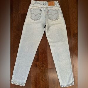 VINTAGE LEVI 550 RED TAB 7JR MED JEANS